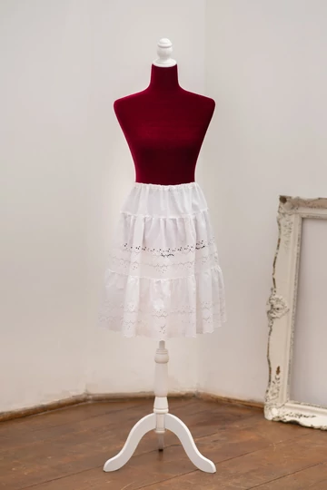 feher_madeira_fenntarthato_szoknya_upcycled_zerowaste_